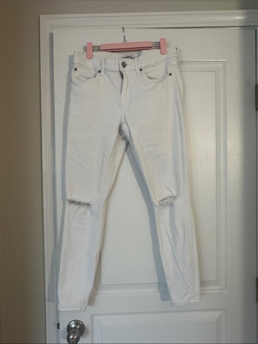 Express Mia Mid Rise Size 9 White Ripped Skinny Jeans - Picture 3 of 7